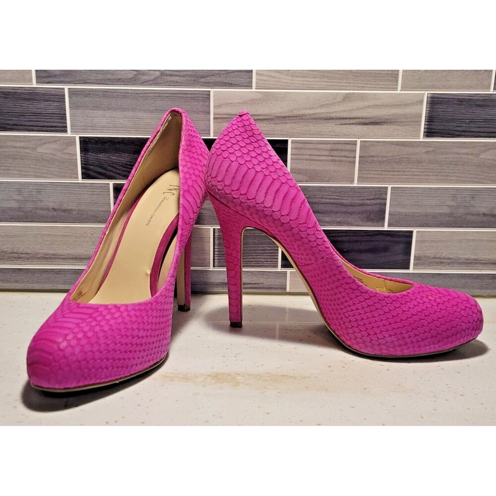 INC Size 7M Lilly Pink Snakeskin Stamped Leather Upper Stiletto Heels Pumps